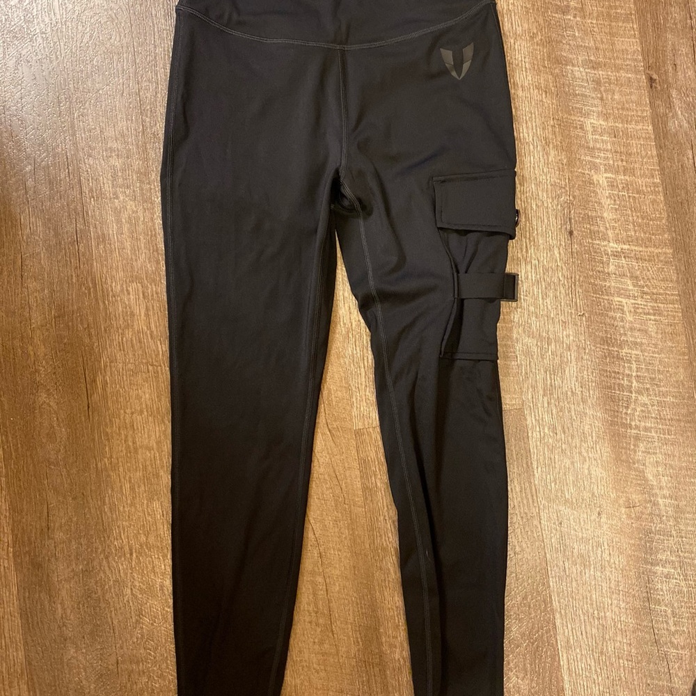 Firm Abs Scrunch Bum leggings